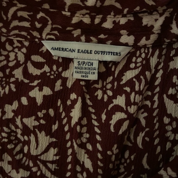 Red floral top - Picture 3 of 3